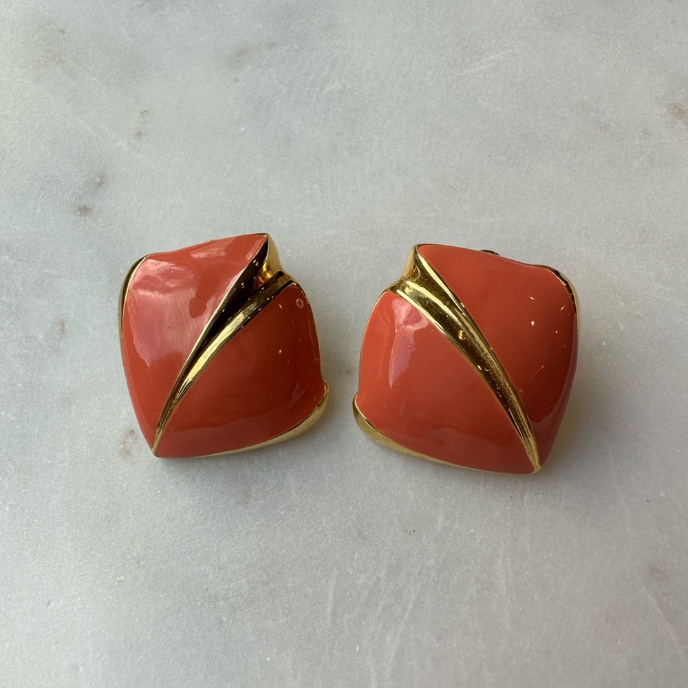 Vintage 1980s Coral and Gold Earrings